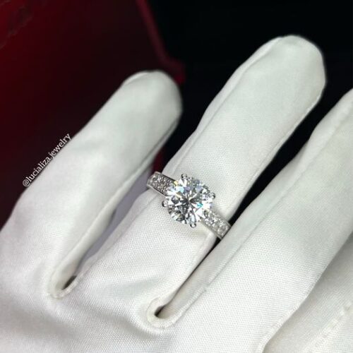 Каблучка в стилі Cartier з центральним діамантом 2.69ct